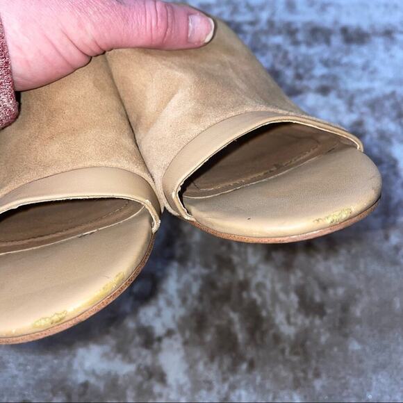 Tahari tan open toe slip on chunky heel mule leather SZ 8.5 - Picture 4 of 8